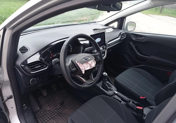 Ford Fiesta cena 26900 przebieg: 44000, rok produkcji 2021 z Myszyniec małe 191